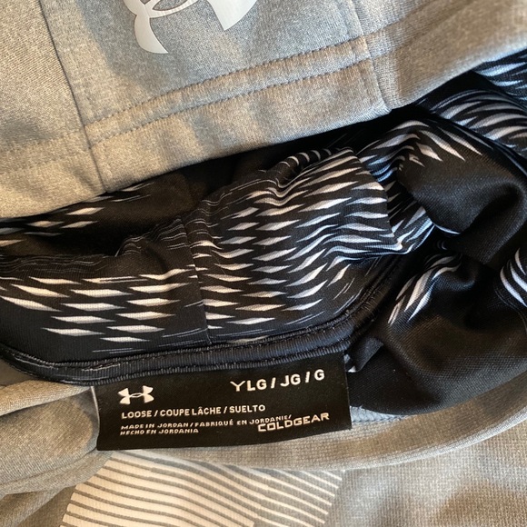 Youth L Under Armour Hoodie - Picture 2 of 2